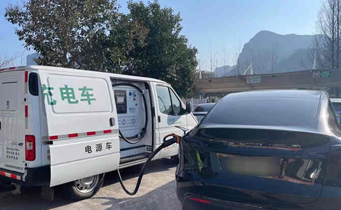 五通桥区汽车搭电